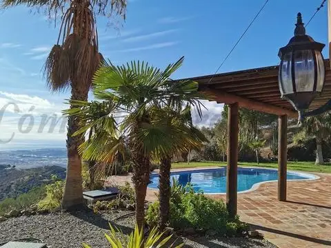 Villa en Venta Arenas de Velez 3 Dormitorios Piscina Vistas al Mar