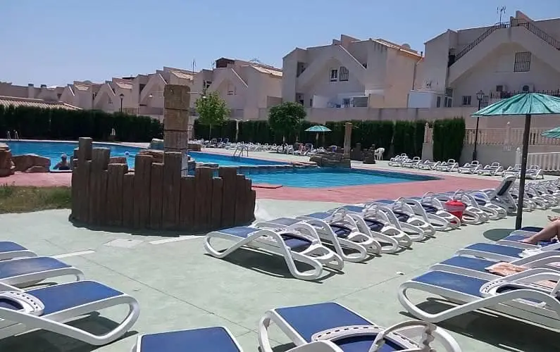 Bungalow en Alquiler Castalla Alicante Cerca de Servicios y Playas