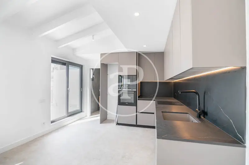 Atico Duplex Reformado en Sitges Cerca de la Playa