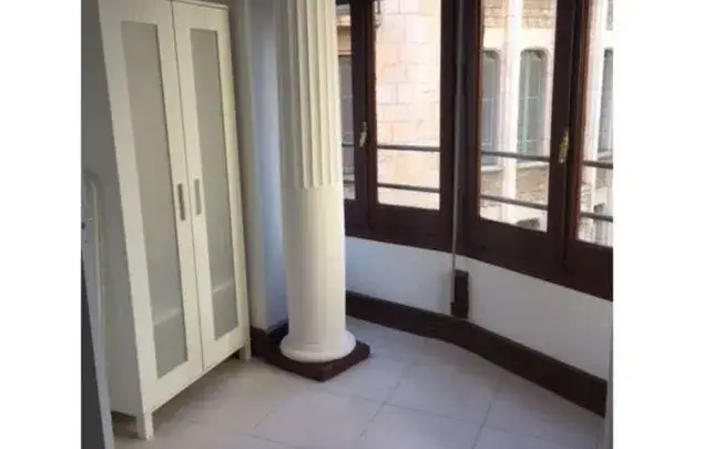 Apartamento 6 Dormitorios Cerca Plaza Catalunya Barcelona