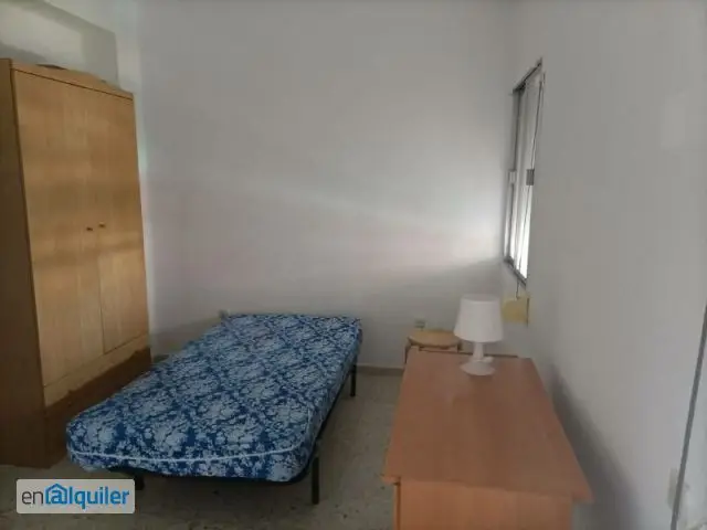 Alquiler piso estudiantes 4 dormitorios centro ciudad