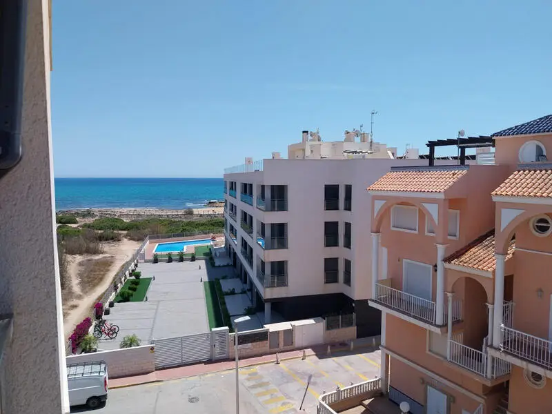 Apartamento en La Mata con Vistas al Mar