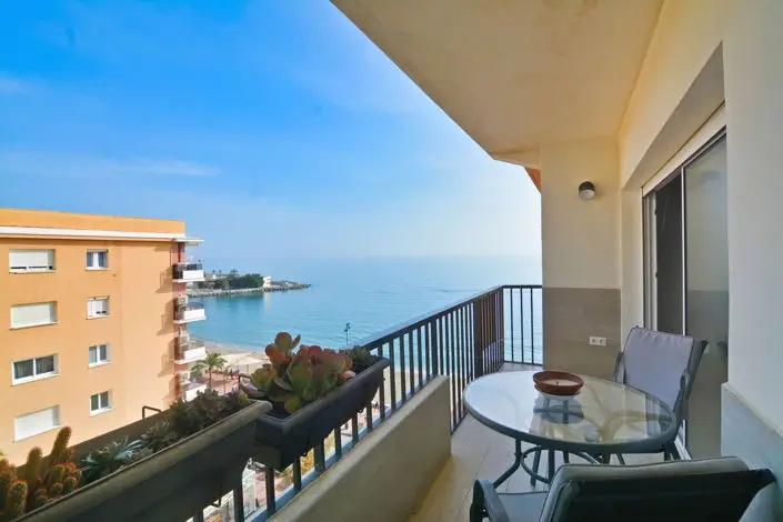 Atico de Lujo en Fuengirola con Vistas al Mar