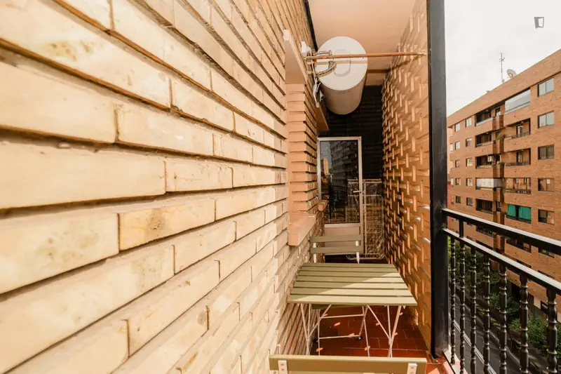 Habitación individual con balcón en Zaragoza