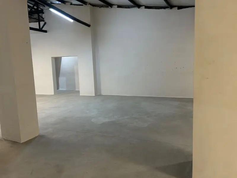 Local Comercial en Alquiler Antequera 500m2 Centro Reformado