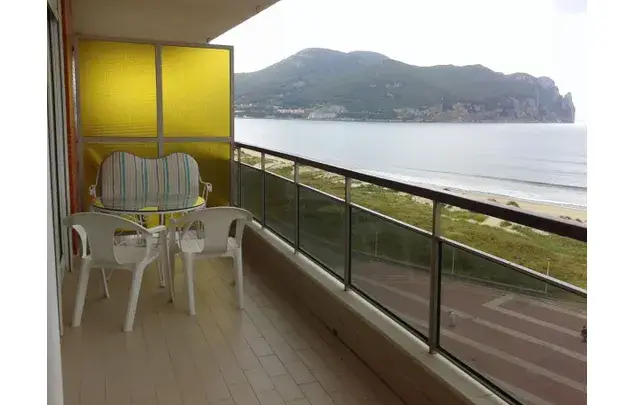Apartamento 3 Dormitorios Laredo Primera Linea de Playa