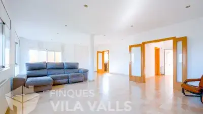 Casa en venta gran tama							ño con garaje y patio