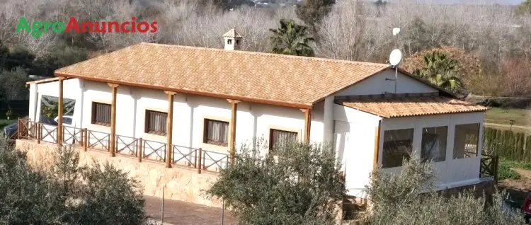 Venta  de Chalet independiente en finca de recreo en Sevilla