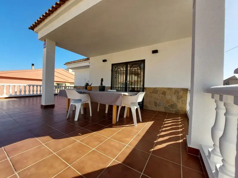 Chalet en Calarreona con Vistas al Mar