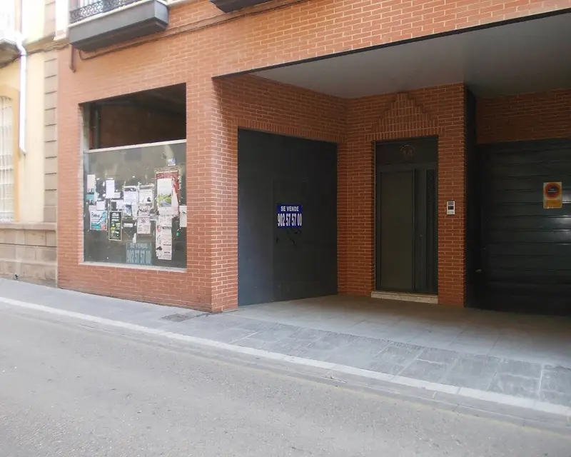 Local en Linares 365 m2 Calle Anton de Jaen