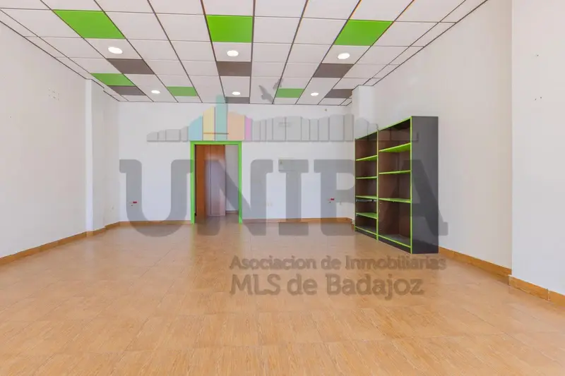 Venta Local Comercial Montijo Referencia 03990