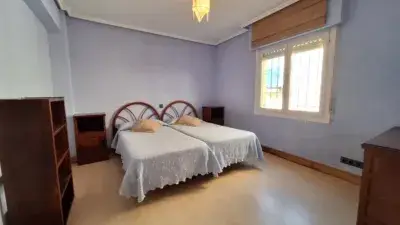 Piso Reformado en Villasana con Terraza y Vistas