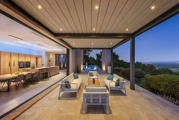 Villa Contemporanea en Selva Mallorca con Vistas Panoramicas