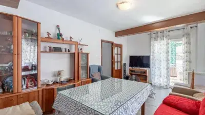 Piso en venta en Maracena: 3 habitaciones, terraza y balcón