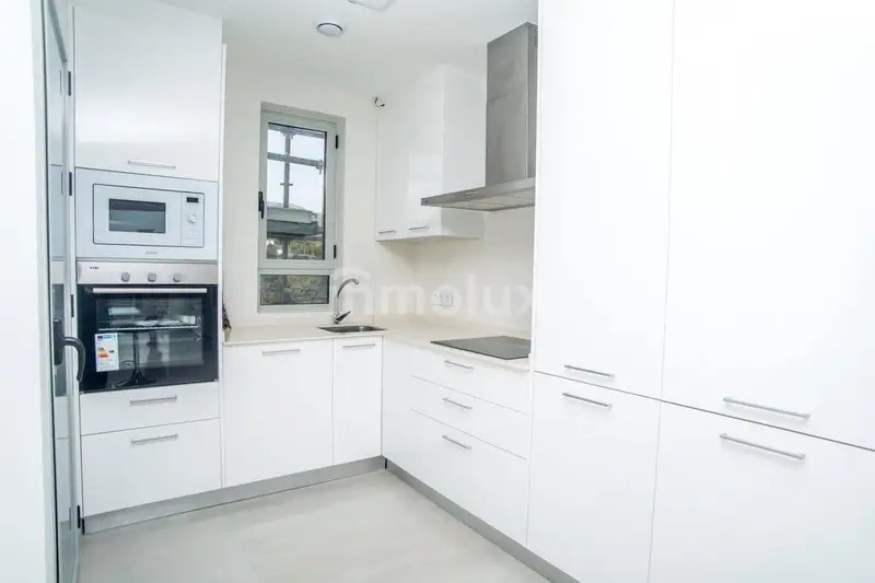 Apartamento en Cala de Finestrat con Piscina Infinity