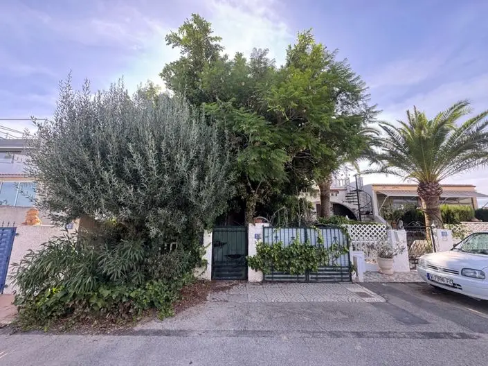 2 Bed Bungalow for sale