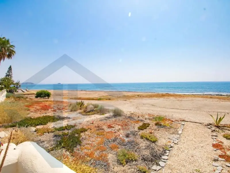 Dúplex en Primera Línea de Playa Villaricos Almería