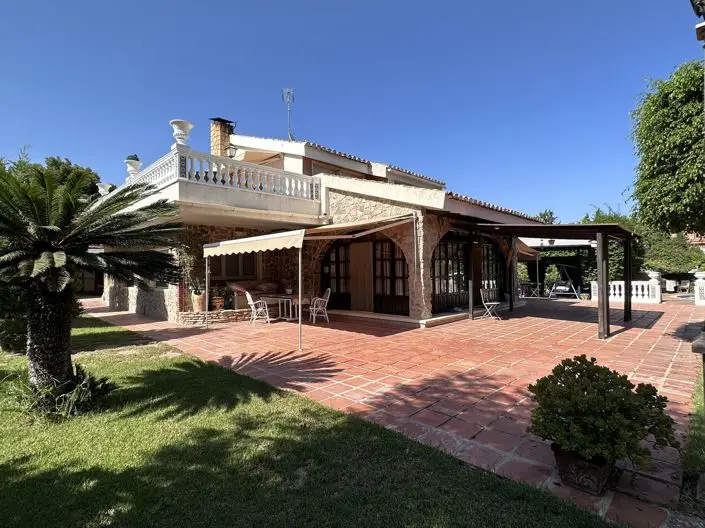 Villa de Lujo 5 Dormitorios Elche