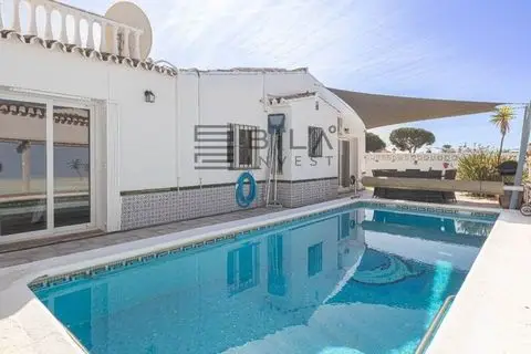 Casa-Villa de 3 Dormitorios en venta Mijas, España