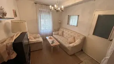 Casa en Salmerón con Buhardilla y Leñera
