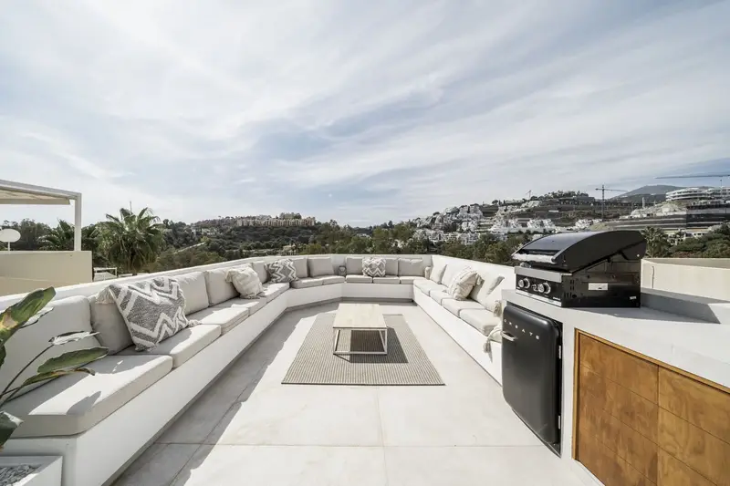 Chalet en Venta en Benahavís Málaga Moderna y con Vistas