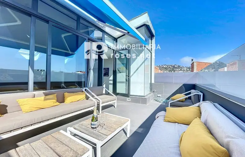 Chalet en Roses 258m2 3 Dormitorios Cerca de la Playa