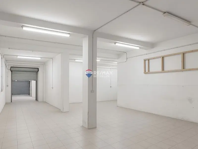 Local Comercial en Palma Norte 298m2 - Ideal Taller Almacén Gimnasio