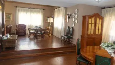 Chalet en Venta El Casar 382m2 Jardin 1890m2 4 Dormitorios