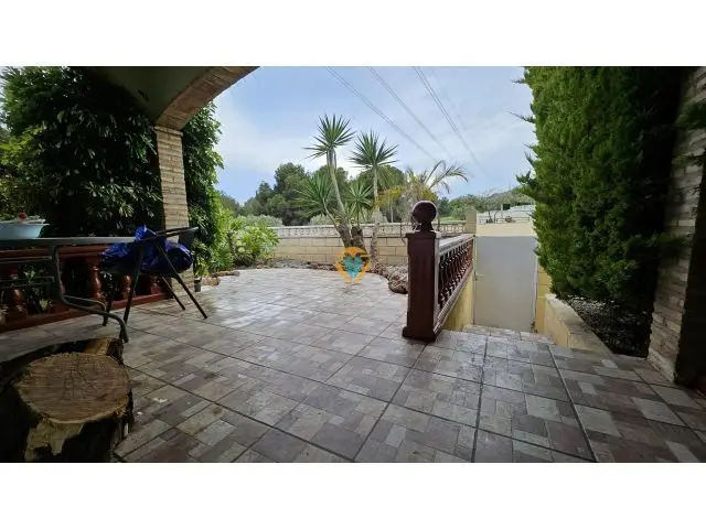 Bungalow Esquina con Piscina Polop