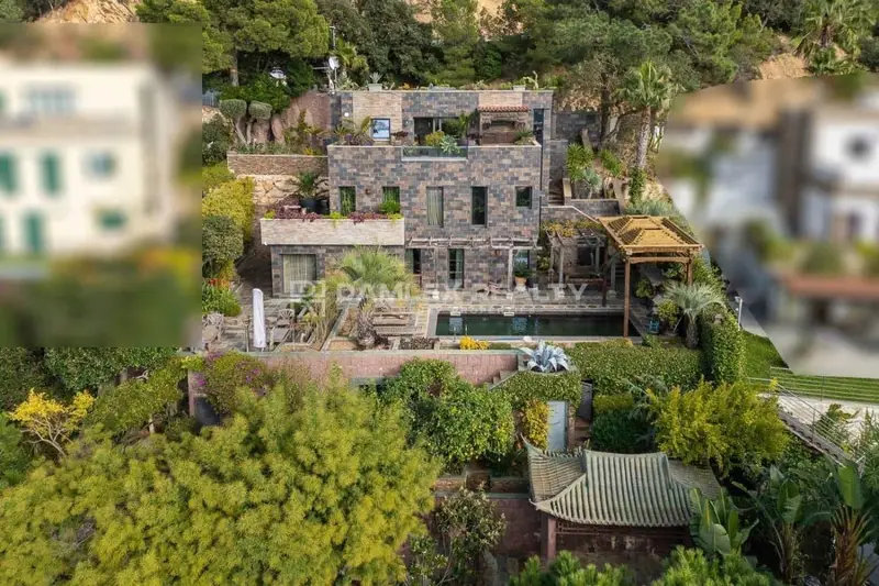 Villa Balinesa de Lujo en Lloret de Mar Ideal para Retiros de Yoga