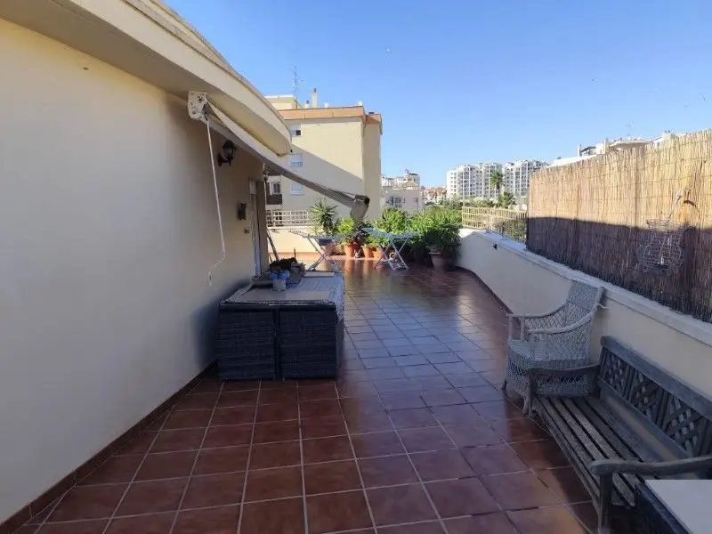 Venta Ático con Piscina en Estepona