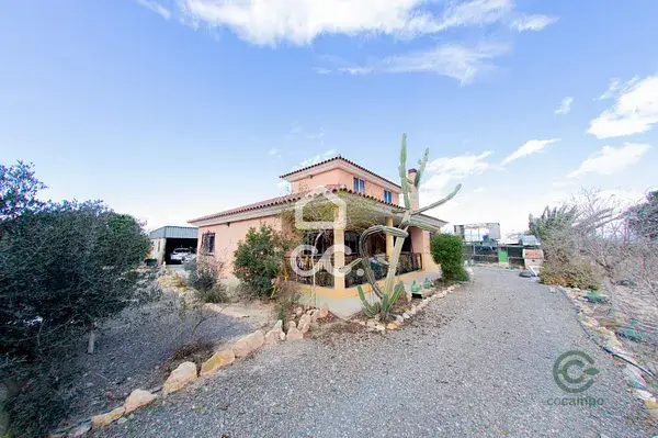 Casa de Campo en Lorca 16ha 4 Dormitorios Ideal para Familias
