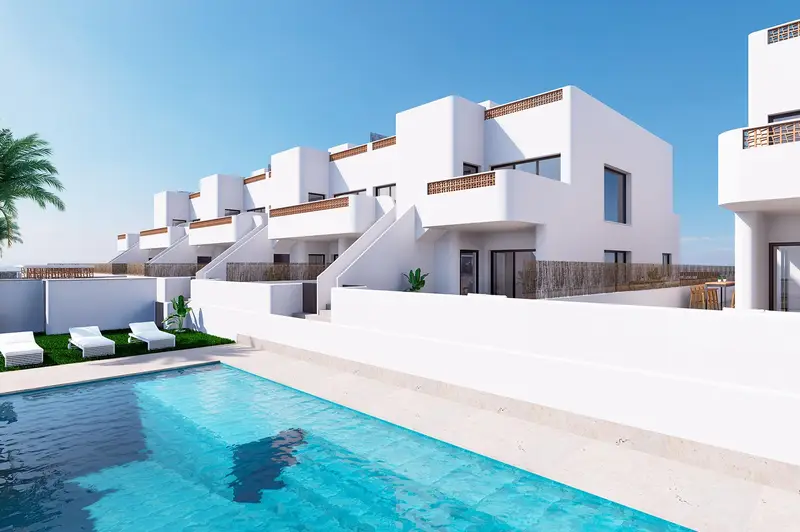 Venta de bungalows en Dolores Costa Blanca con piscina
