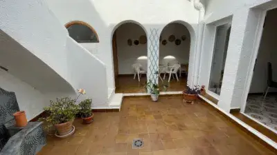 Casa adosada en alquiler en Carrer de Tortosa