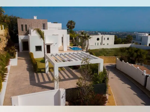 Villa de Lujo 4 Dormitorios Benahavis Vistas al Mar