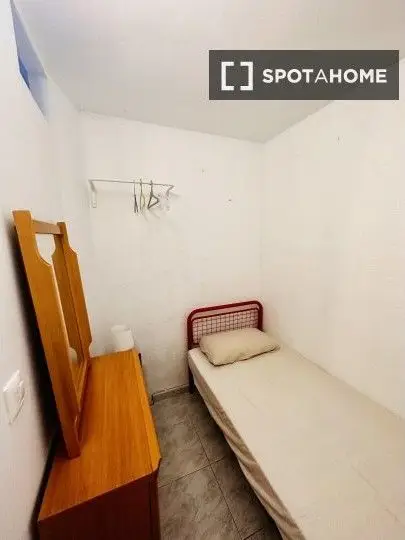Apartamento de 4 dormitorios en Madrid