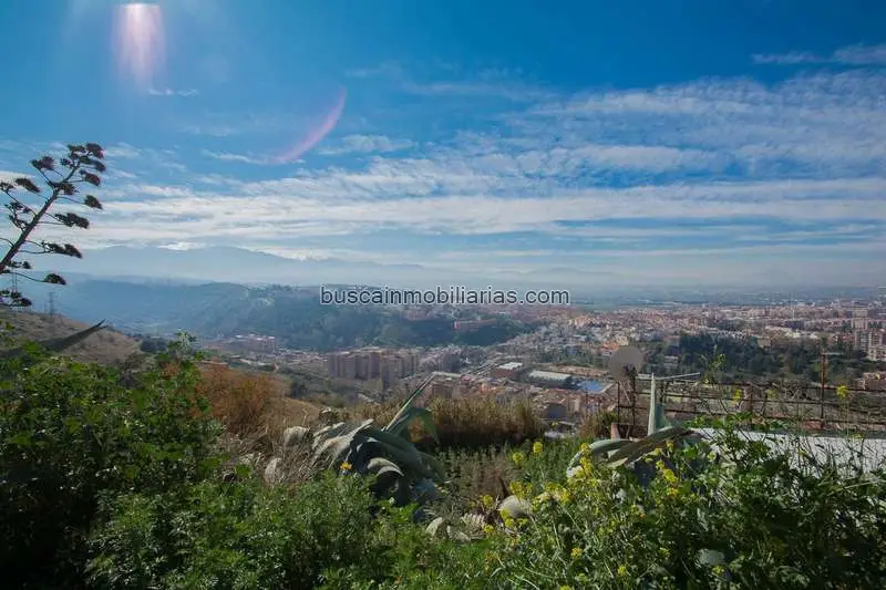 Parcela Urbana en Granada con Vistas a la Ciudad y Sierra Nevada