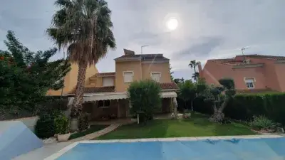 Casa pareada en venta en los Monasterios-Alfinach