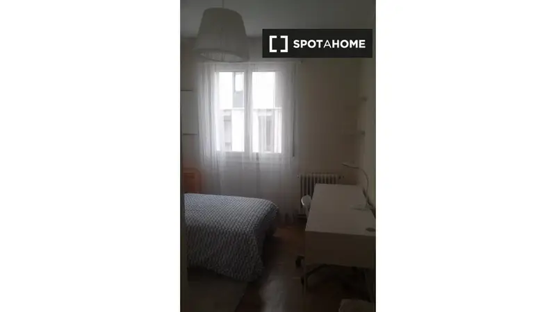 Habitacion piso compartido Pamplona