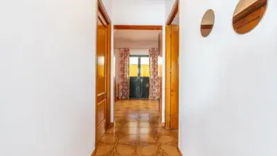 Casa en Venta Calle M	laga - Ideal Familias