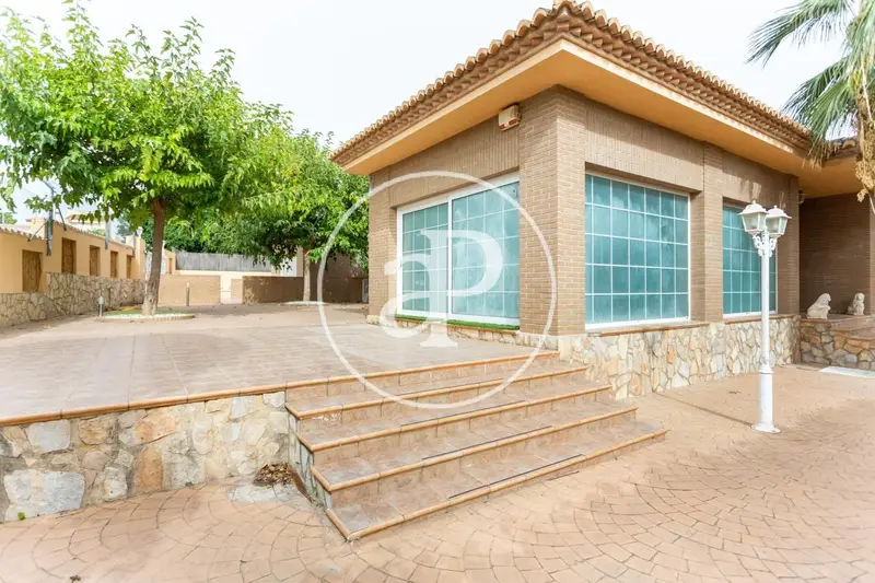 Chalet Independiente en La Cañada 5 Dormitorios Piscina