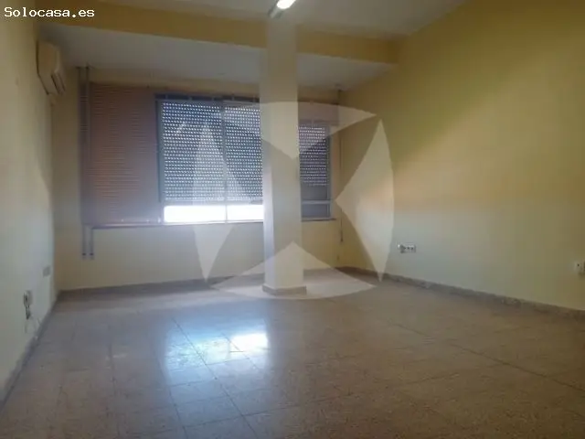 Oficina en Avda de Espa
a cuatro despachos 22m2 clinica medica
