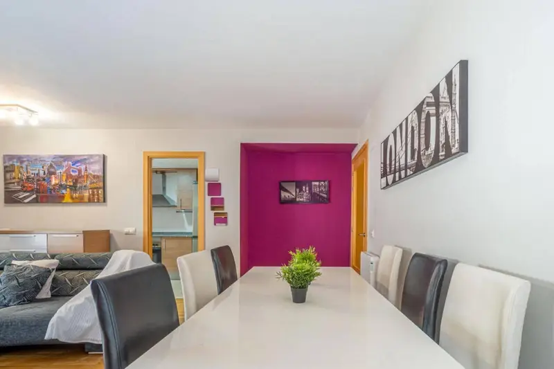 Piso en Venta Peralada 3 Dormitorios Terraza Parking Trastero