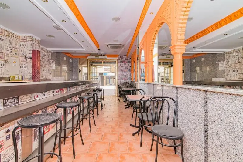 Local Comercial en Zaidín Granada 72m2 Bar Cafeteria