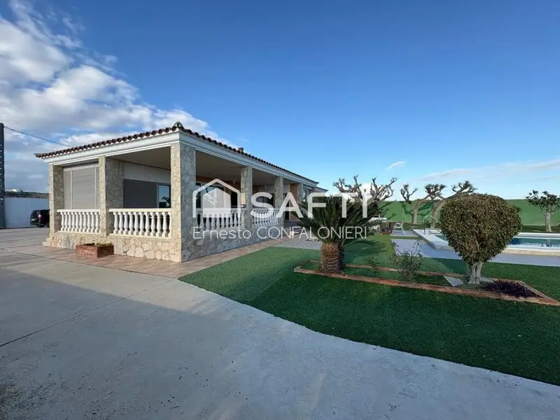 Casa Rural en Vinaròs 180m2 con Piscina y 13000m2 de Terreno