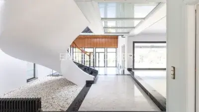 Casa en Alquiler La Moraleja: Lujo y Tranquilidad