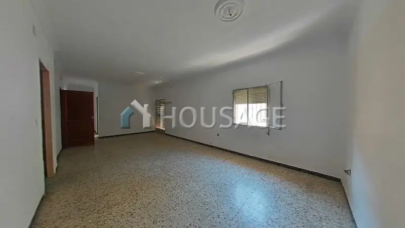 Casa en venta en Sevilla 288m2 4 habitaciones 2 baños