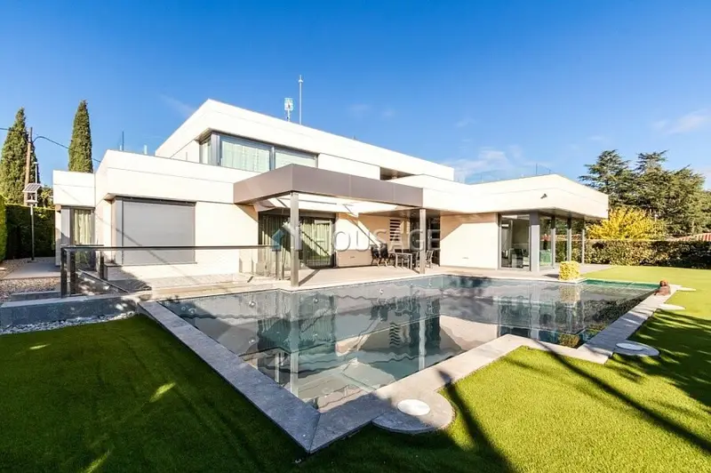 Villa de Lujo en Matadepera con Piscina y Gimnasio