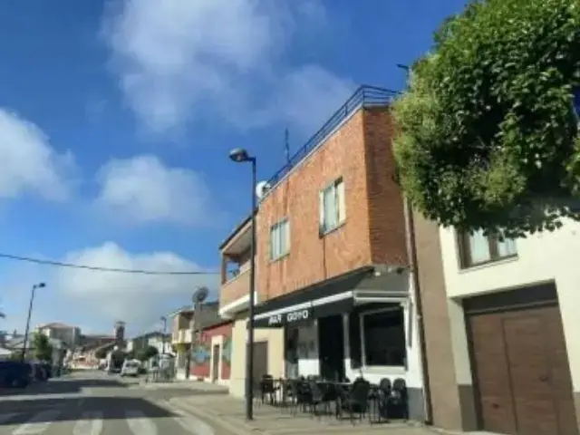 Casa adosada en venta en Calle Clreal Valdestillas Valladolid