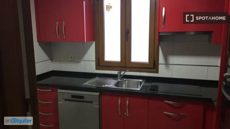 Habitacion Amueblada en Piso Compartido Granada